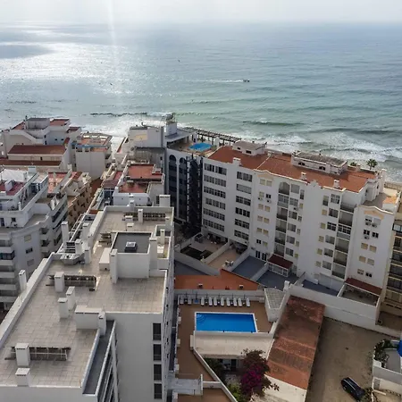 Διαμέρισμα Caravelas 2-bedroom With Pool - 50m From The Armação de Pêra