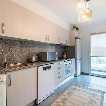 Caravelas 2-bedroom With Pool - 50m From The * Armação de Pêra