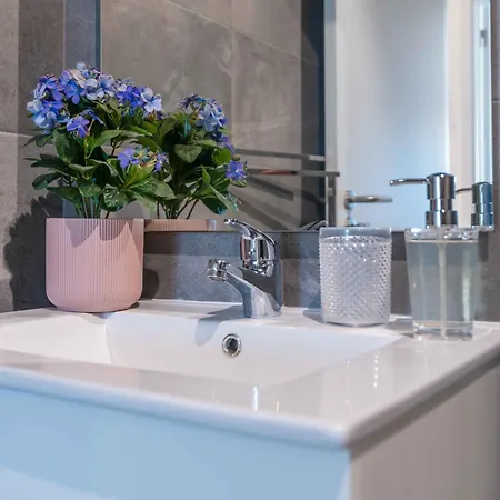 Caravelas 2-bedroom With Pool - 50m From The Lägenhet Armação de Pêra