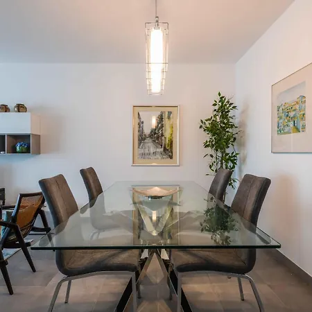 Caravelas 2-bedroom With Pool - 50m From The Armação de Pêra