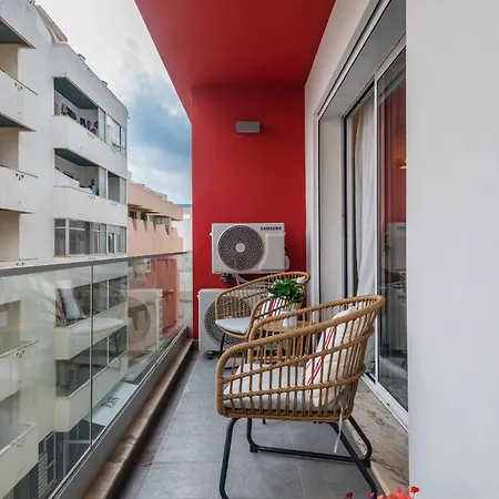 Caravelas 2-bedroom With Pool - 50m From The アパート アルマカオ・デ・ペラ