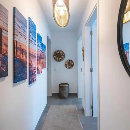 Caravelas 2-bedroom With Pool - 50m From The Armação de Pêra