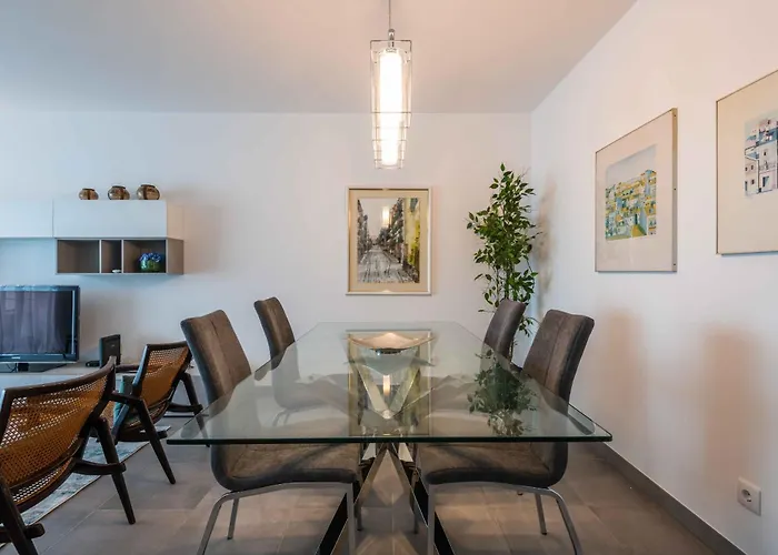 Caravelas 2-bedroom With Pool - 50m From The Armação de Pêra